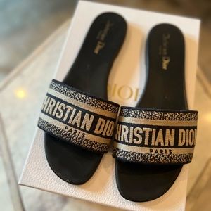 Dior Slide